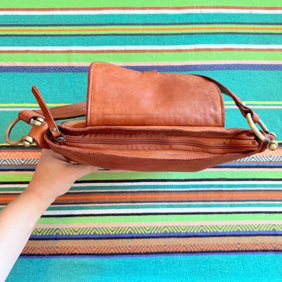 Marta Ponti Cognac Brown Leather Basketweave Satchel Handbag with Brass Hardware - Picture 13 of 16